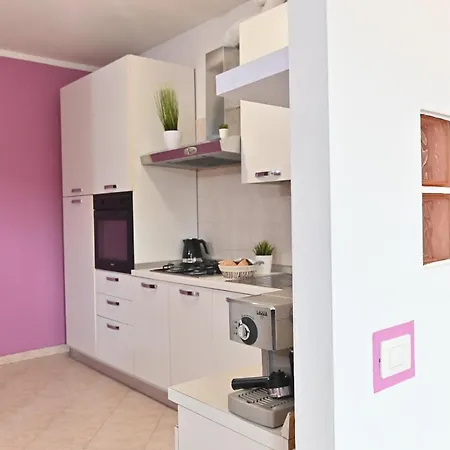 Izzhome Njoy Apartment Pula