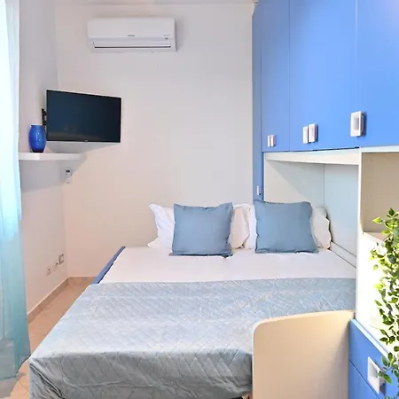 Izzhome Njoy Apartment