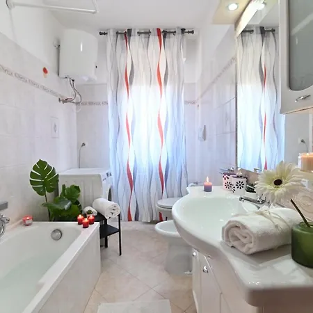 Izzhome Njoy Apartment Pula