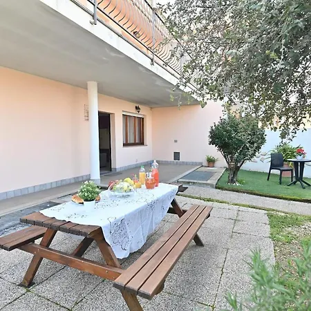 Apartment Izzhome Njoy Pula